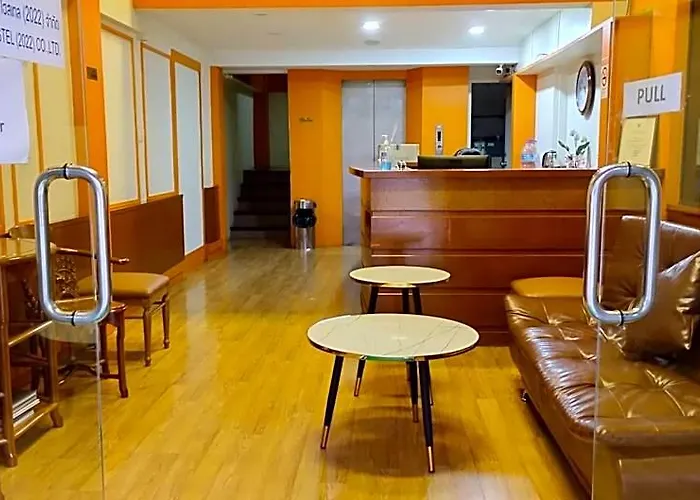 Asia Inn Bangkok ホテル 3*
